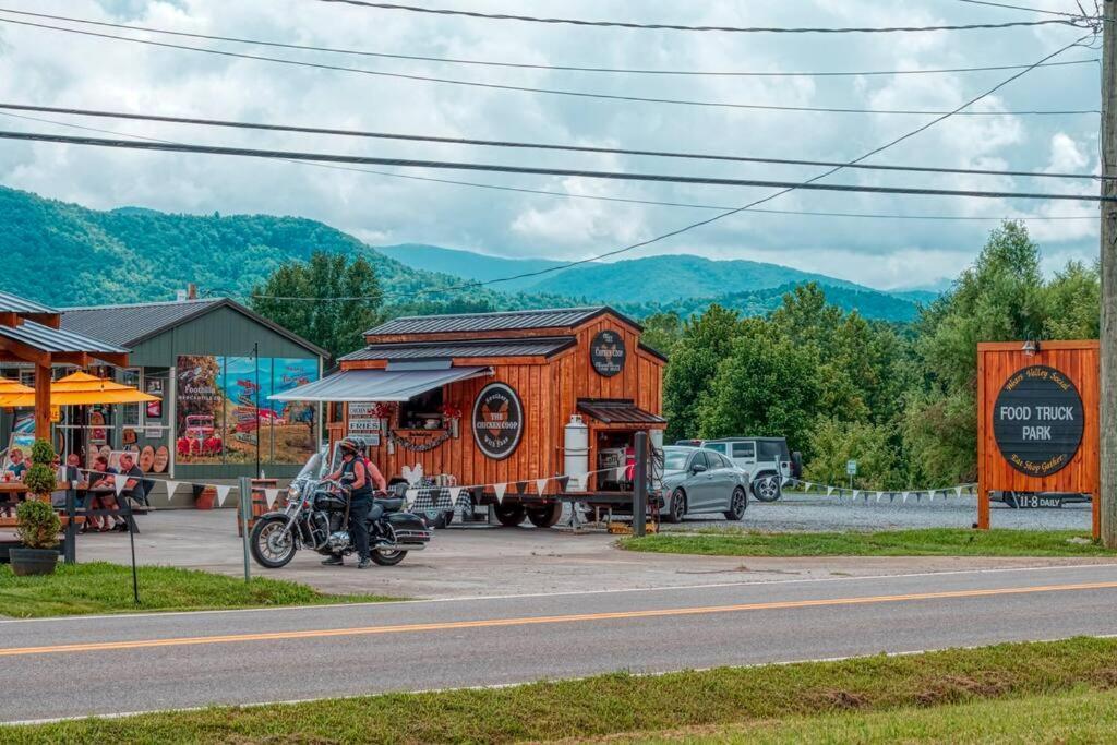 The Moondance Cabin By Lightfoot Stays Vacation Rentals Sevierville Esterno foto