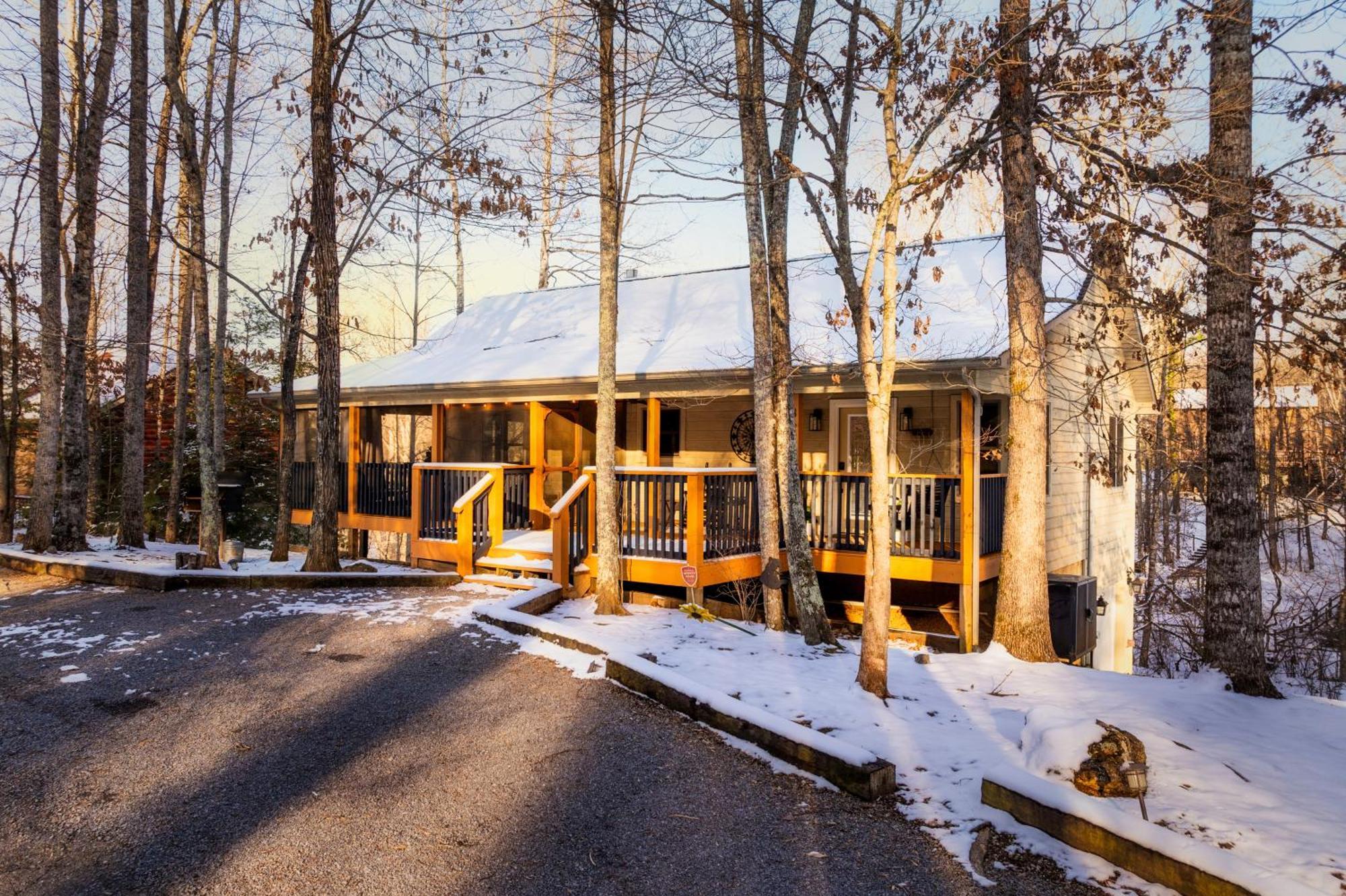 The Moondance Cabin By Lightfoot Stays Vacation Rentals Sevierville Esterno foto