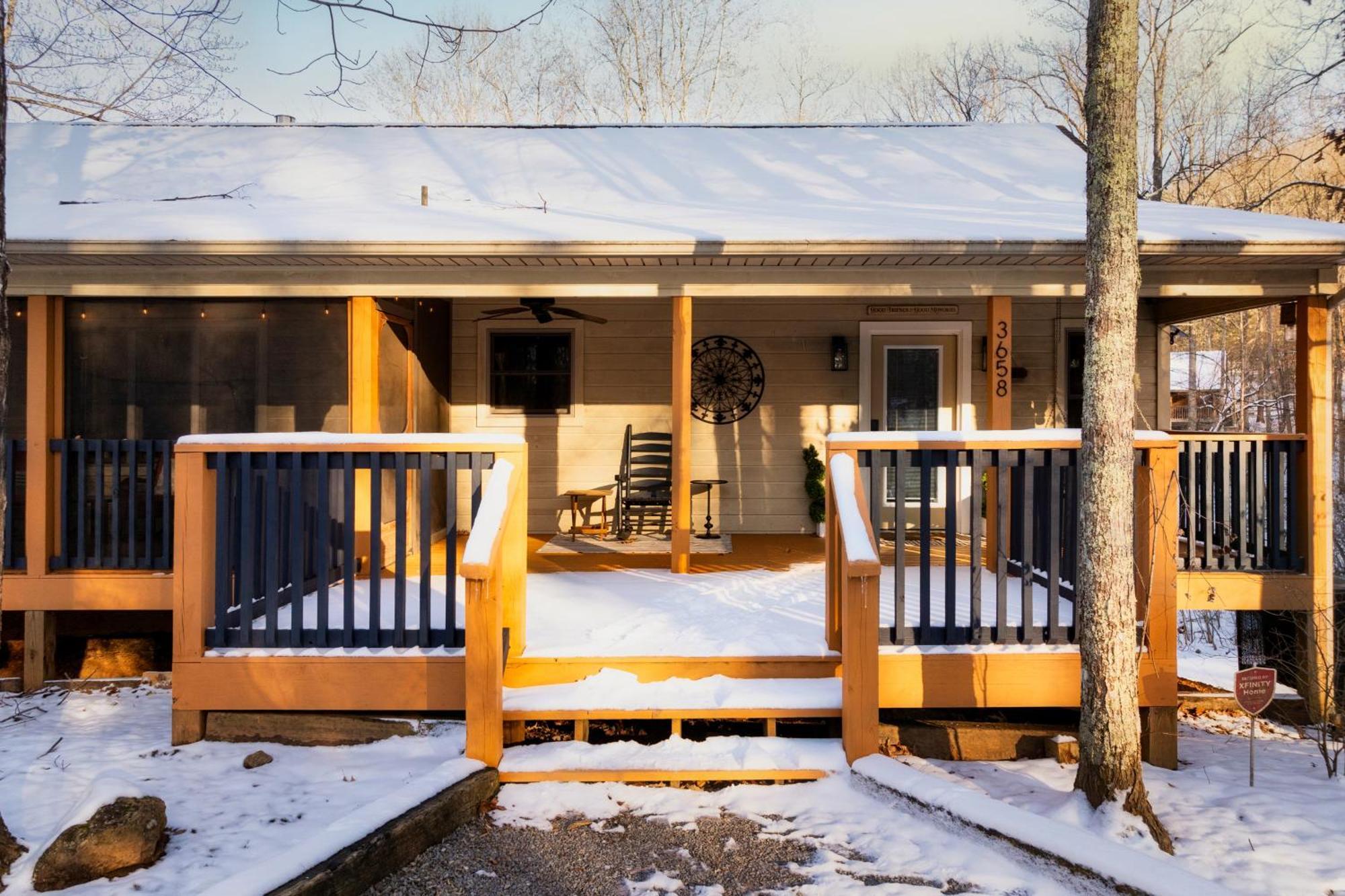 The Moondance Cabin By Lightfoot Stays Vacation Rentals Sevierville Esterno foto