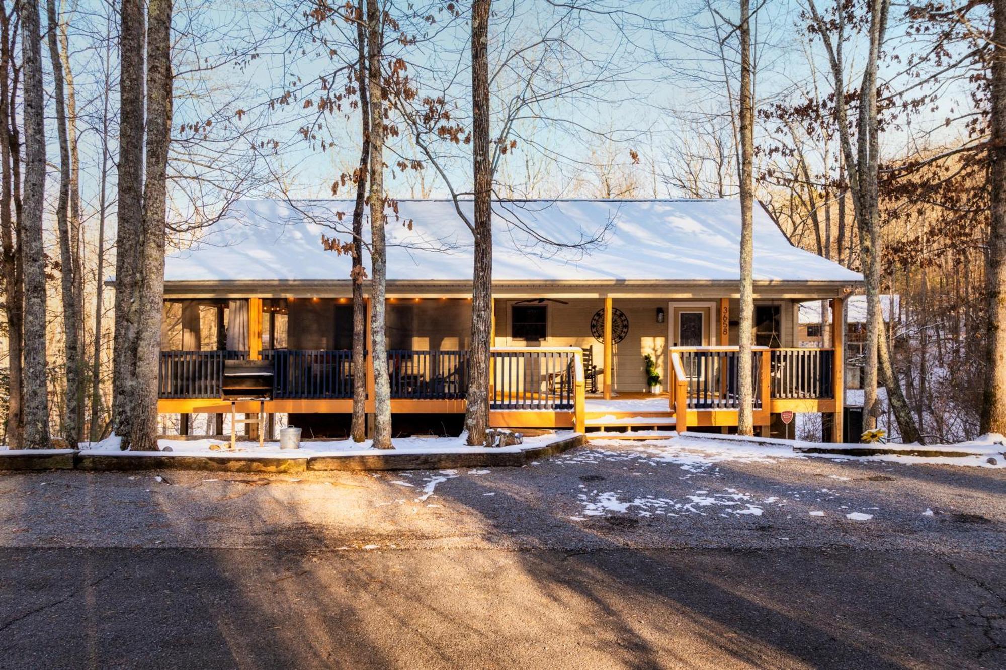 The Moondance Cabin By Lightfoot Stays Vacation Rentals Sevierville Esterno foto